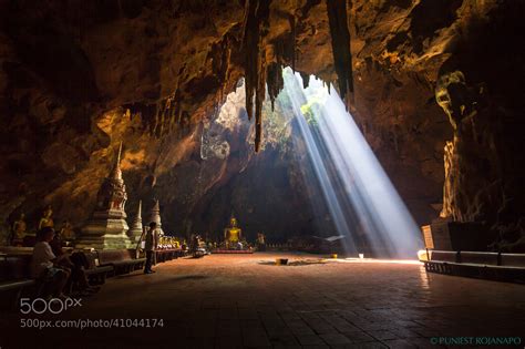 A Buddhist temple inside a cave. : r/pics