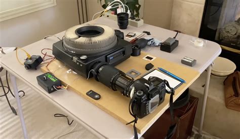 Digitize your old slides with a modern DSLR camera | Arduino Blog