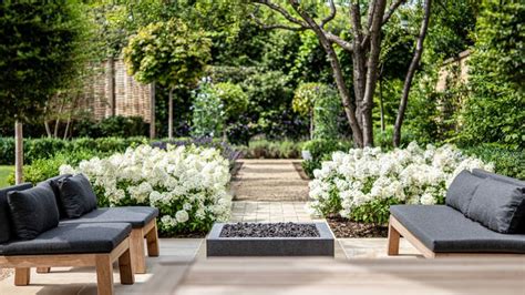 Large garden ideas: 15 design savvy ways to transform a spacious plot | Gardeningetc