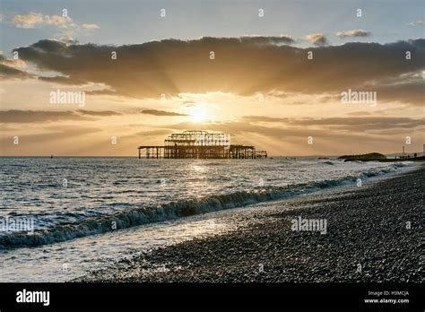 Brighton beach sunset hi-res stock photography and images - Alamy