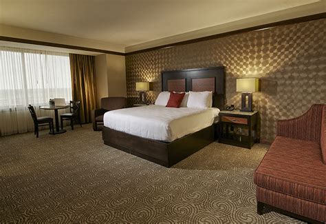 Hotel Rooms & Suites | Stay at Downstream Casino Resort