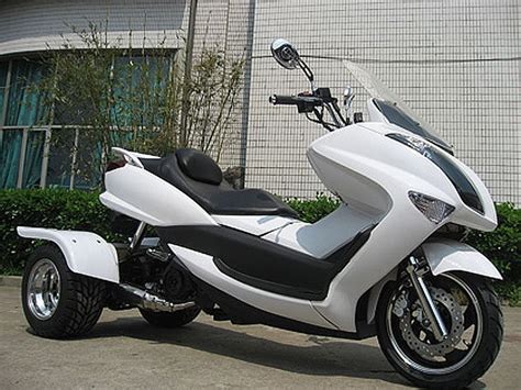 150cc trike(great pricing){gas saver} - Pictures | Trike, Trike scooter, Motor scooters