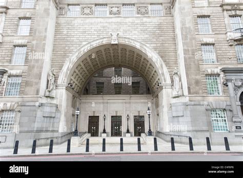 Mi5 Building High Resolution Stock Photography and Images - Alamy