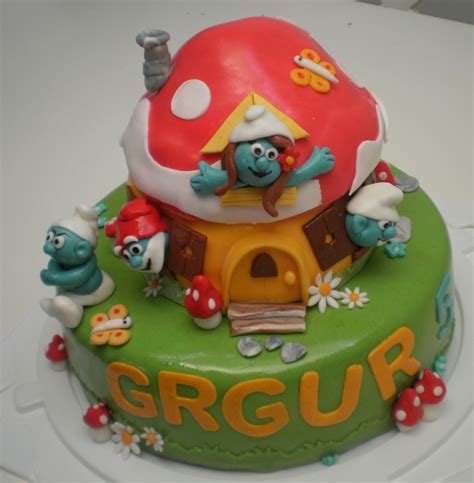 Smurfs Cake - CakeCentral.com