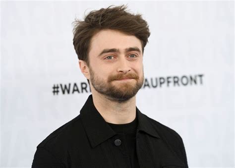 Daniel Radcliffe Biography, Age, Wiki, Height, Weight, Girlfriend, Family & More