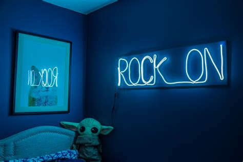 How to DIY a Custom Neon Sign - At Charlotte's House