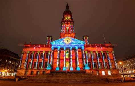 Bolton Town Hall lit up in dazzling display of light..... - Darren Robinson Photography