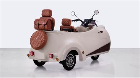 Lampago Is a Chic Vintage-Looking Two-Seat Electric Trike for Leisurely Cruising Around ...