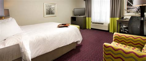 Hampton Inn & Suites Buffalo Airport Hotel