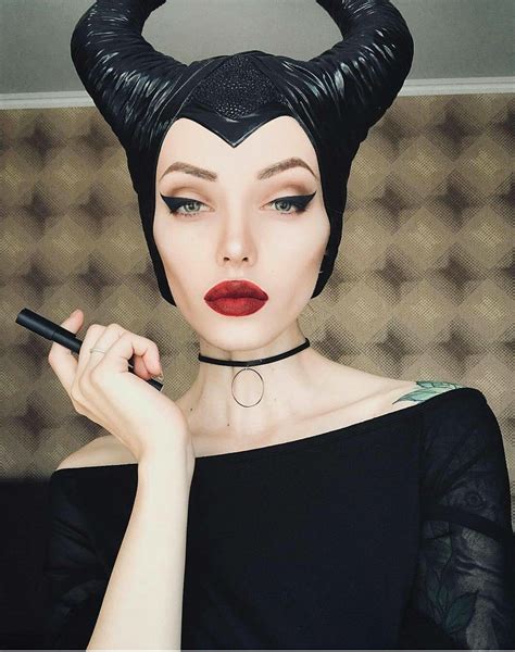 Maleficent cosplay | Disney villain costumes, Maleficent halloween ...