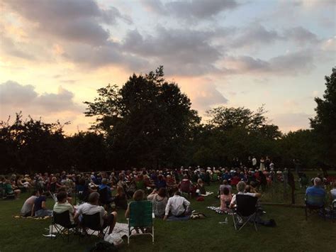 Cleveland Opera Theater announces third annual free 'opera tailgating' night at Dunham Tavern ...