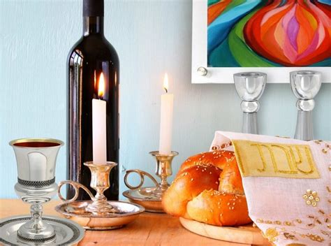 Friday Night Shabbat Traditions, Explained | Judaica Webstore Blog