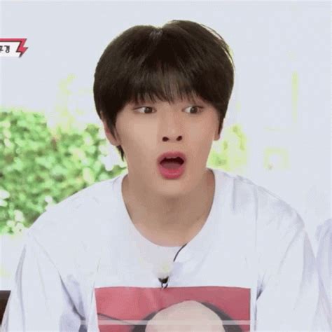 Yang Jeongin GIF - Yang Jeongin Skz - Discover & Share GIFs