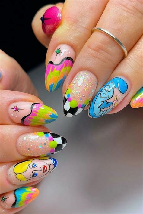 25 Fun Alice in Wonderland Nail Art Designs - The Beauty Pursuit