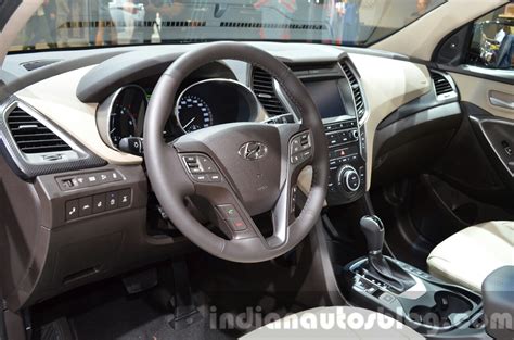 2016 Hyundai Santa Fe interior at the IAA 2015