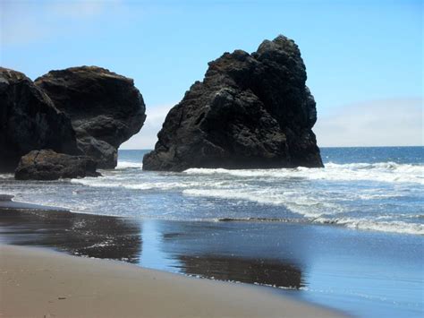 Red Rock Beach - Marin County, CA | California dreaming, Places to see, Marin county