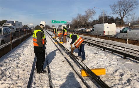 Major delays on CTA Blue Line after third rail damaged near Jefferson ...