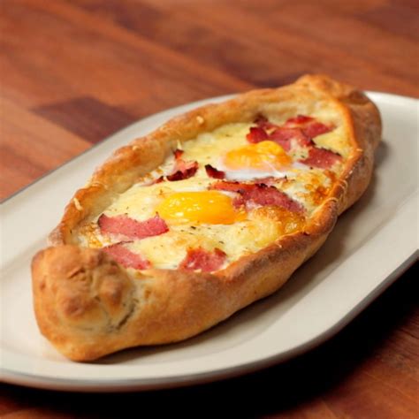 Croque Monsieur Pizza Boat | Recipe | Twisted recipes, Pizza boats, Tasty bread recipe