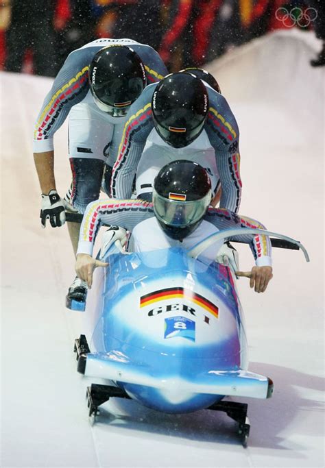 View striking Olympic Photos of Bobsleigh/Turin 2006 - see the best ...