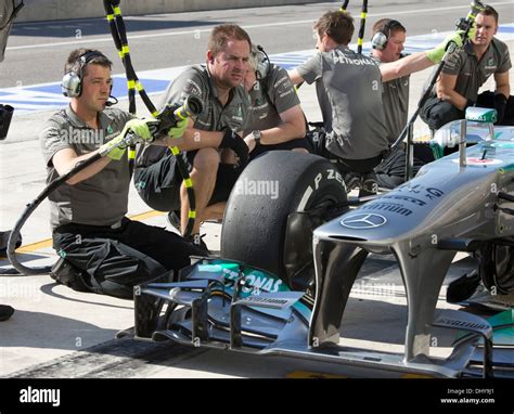 F1 pit crew hi-res stock photography and images - Alamy