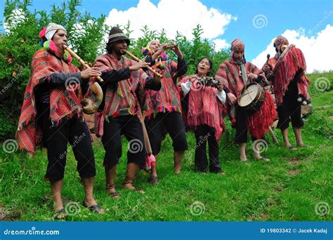 Peruvian Traditional Musicians Editorial Photography - Image of editorial, colour: 19803342