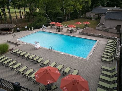 Southbury Fitness Club with Heated Pools - The Heritage Hotel