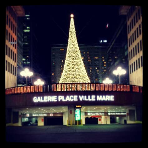 Downtown, Montreal. Christmas tree! Photo taken by : Nathalie Setian ...