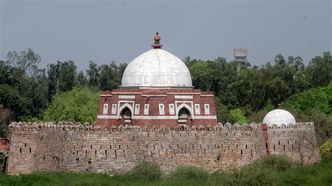 heritage structures | Exploring the tomb of Ghiyasuddin Tughlaq near ...