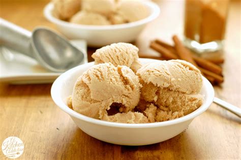 Cinnamon Maple Ice Cream - A Kitchen Addiction