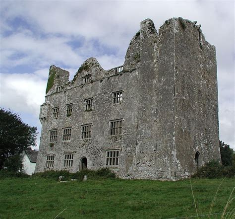 Explore the Magnificent Manor Houses of England