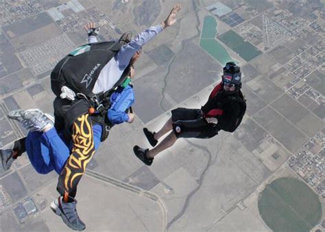 9 Best Places to Skydive in US: Get Ready to Fly