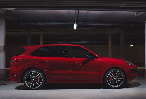 2021 Porsche CAYENNE GTS Specs & Photos - autoevolution