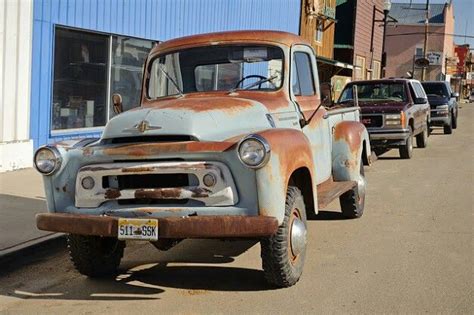 Rusty truck | Old trucks, Farm trucks, Trucks