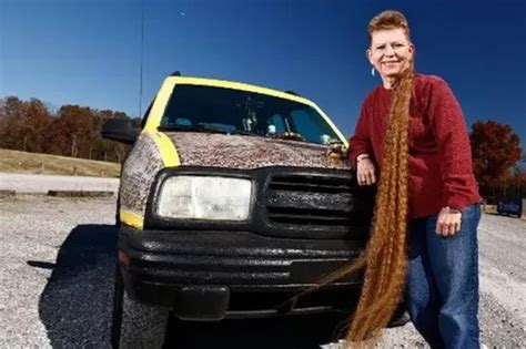 Tennessee woman sets record for world’s longest mullet