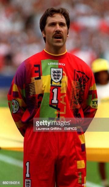 David Seaman 1996 Photos and Premium High Res Pictures - Getty Images