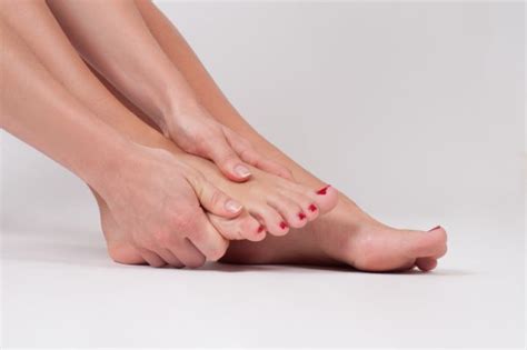 5 Reasons You May be Experiencing Foot Pain in the Morning - Foot and Ankle Group