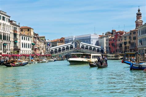 Rialto Bridge and Grand Canal in Venice Editorial Photography - Image ...