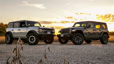 Jeep Wrangler vs Ford Bronco - Off-Road SUV Shootout