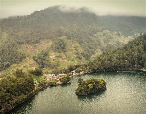 Review Telaga Sarangan, Rute Lokasi, Dan Harga Tiket Masuk