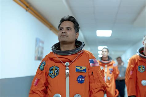 'A Million Miles Away' trailer previews true-life story of astronaut ...