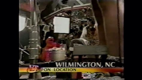 Behind the scenes of "The Adventures of Elmo in Grouchland". | Muppets ...