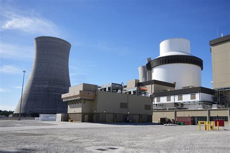 1st U.S. nuclear reactor built from scratch in decades enters ...