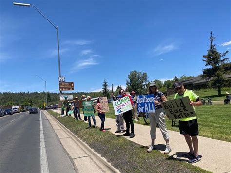 Flagstaff group protests new hospital plan