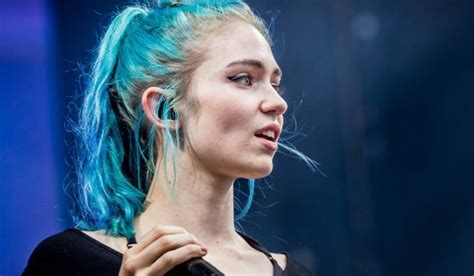 Svo virðist sem Grimes hafi loksins fengið eftirsóttu „álfaeyrun“