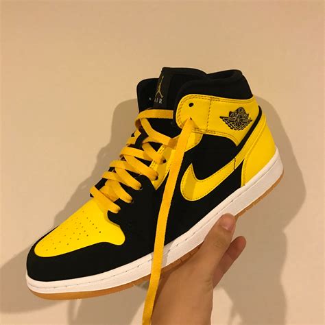 [LPU] Bumblebee lookin' shoes. Been eyeing them since the original pack released 10 years ago ...