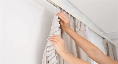 How to Hang Curtains Without Nails - Homenish