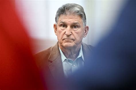 Joe Manchin considers a third-party bid for president in 2024: What to know - Vox