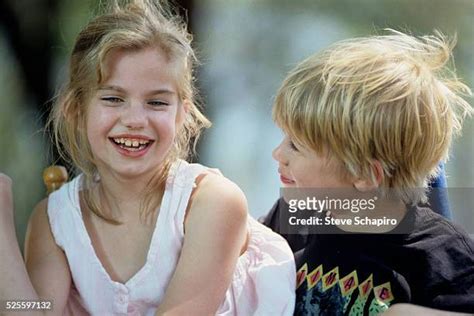 36 Anna Chlumsky My Girl Stock Photos, High-Res Pictures, and Images - Getty Images