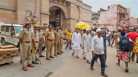 Gyanvapi case: Varanasi court dismisses Muslim's side plea; defers ...