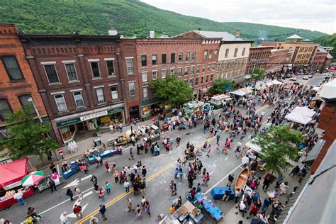 Five reasons to stop in Brattleboro - Vermont Sports Magazine